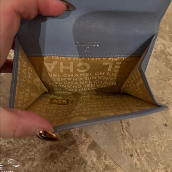 Chanel Matelasse bifold wallet in dusty blue leather - Picture 8 of 14